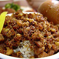 滷肉飯!